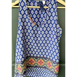 Francesca's Sz S Blue Rain Scroll Print Tank with Contrasting Hem & Neckline
